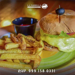 Deliciosa hamburguesa del menú de la parrilla mérida yucatán