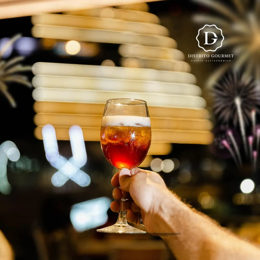 Mixología del restaurante distrito gourmet en marina puerto cancun