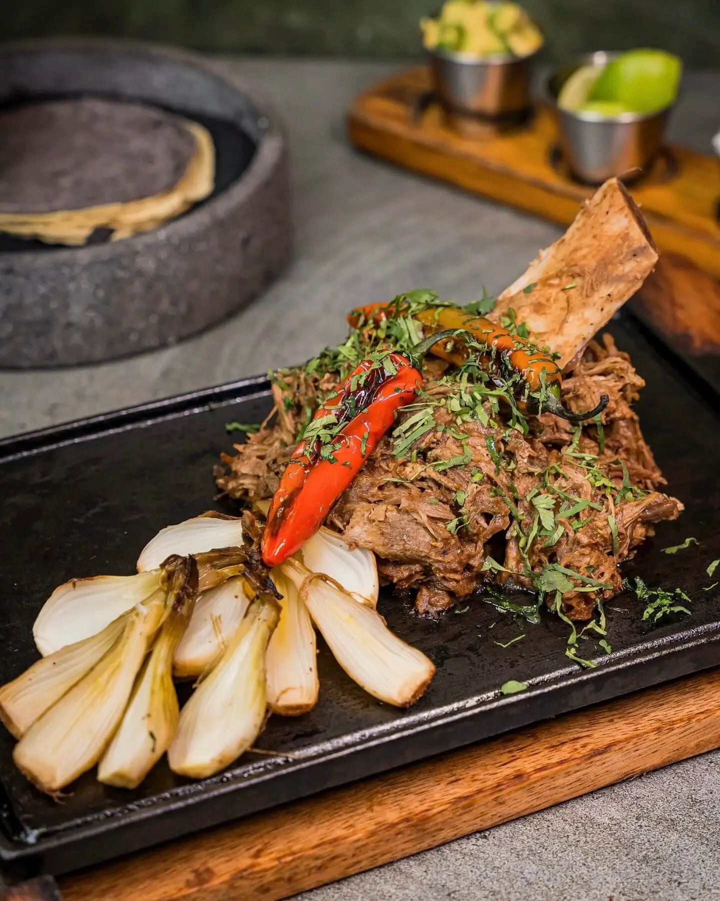 platillo gourmet de carne en uno de los mejores restaurantes de carnes en cancun