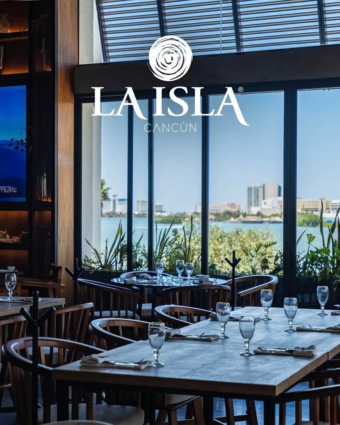 interior del restaurante sonora grill la isla cancun