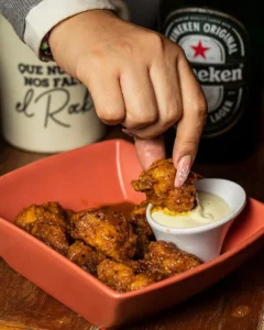 boneless en el restaurante la lola pizzas - rest mx