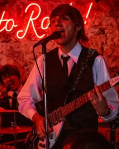 música en vivo en el restaurante la lola pizzas