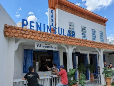 Casa Peninsular