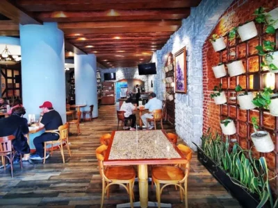 La Capilla Restaurante & Bar