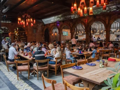 La Casa De Los Platos