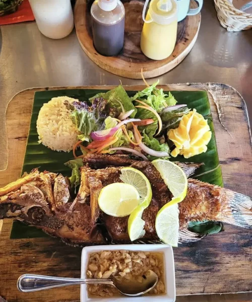 Plato de Pescado Frito en Playa del Carmen