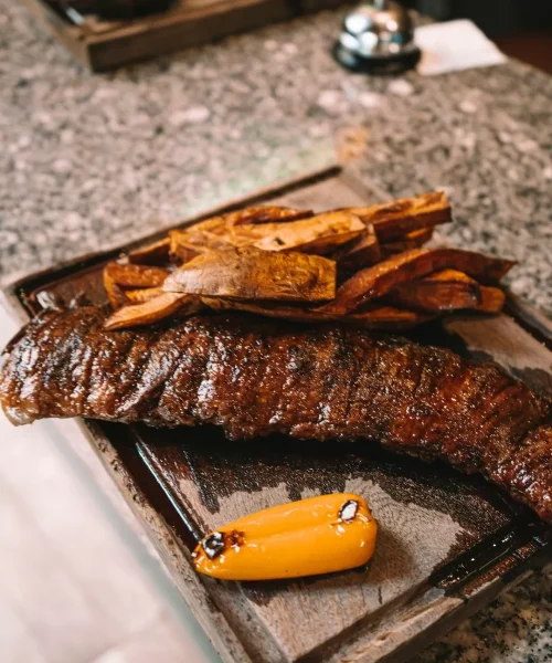 Filete de res de un restaurante de carnes en Playa del Carmen 2024