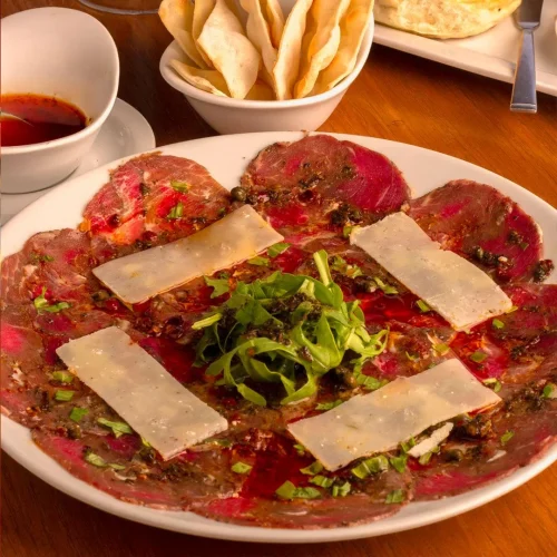 Carpaccio de corazon de filete usda choice en la pizzarra