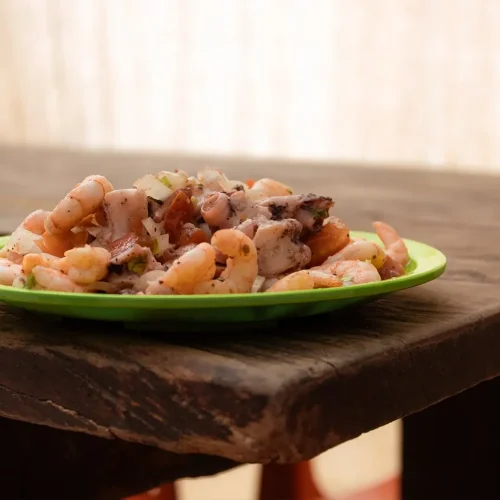 ceviche de camarones en el restaurante el galeon del caribe