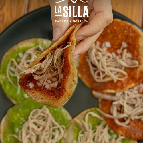 Chalupas poblanas en el centro de puebla