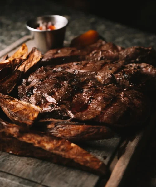 Filete de res a la parrilla en bendita costilla