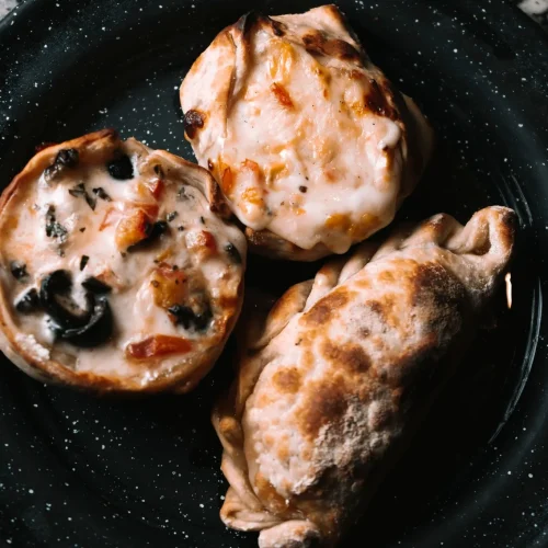 Empanadas argentinas en el restaurante bendita costilla