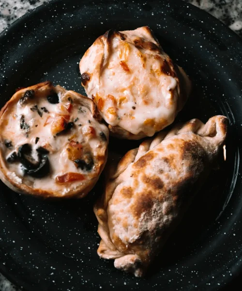 Empanadas argentinas en el restaurante bendita costilla