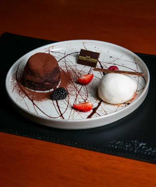 petit gateau con helado postre gourmet en divina carne buffet cancun