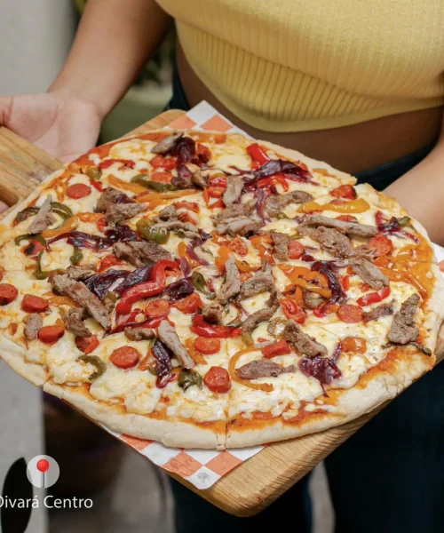 Pizza del menú del restaurante divará en cholula