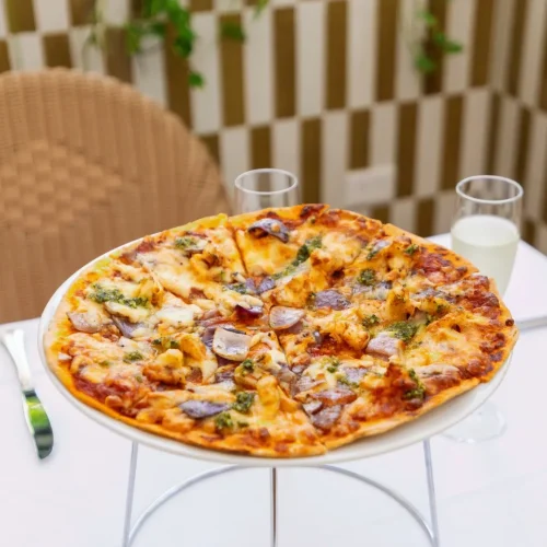 Pizza italiana en el restaurante la dolce vita cancun