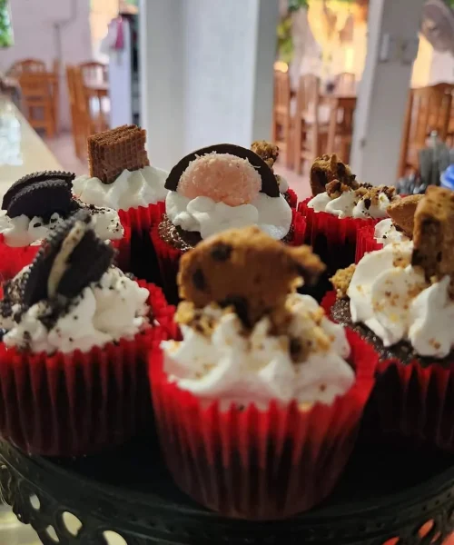 Postres del buffet la casa de las flores