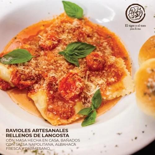 Ravioles comida italiana en el tigre y el toro uno de los mejores restaurantes italianos en cancún