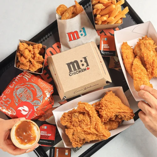 combo de pollo frito papas y hamburguesa de mb chiken