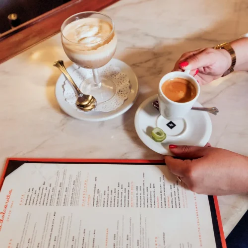 Bebidas italianas en el restaurante la dolce vita cancun