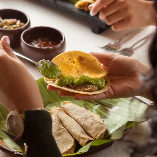 Tacos gourmet en el restaurante del centro histórico