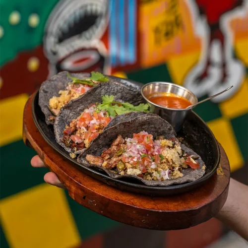 tacos villamelón en el restaurante catrín