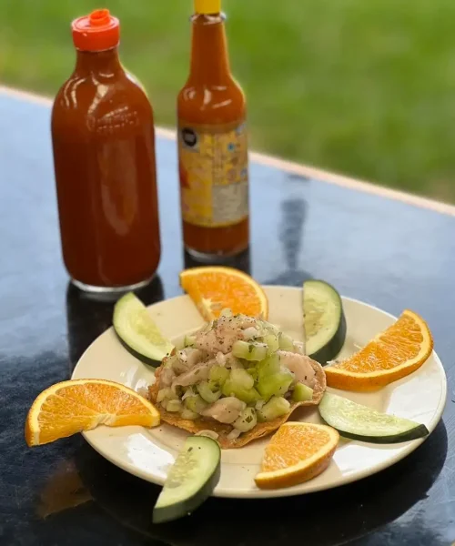 tostada de mariscos y camarones en puebla buffet manaos